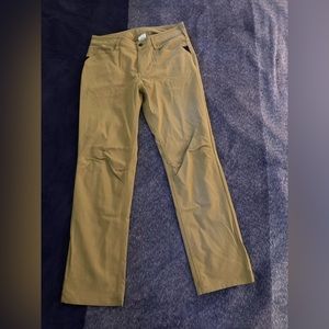 Mountain hardwear khaki pants